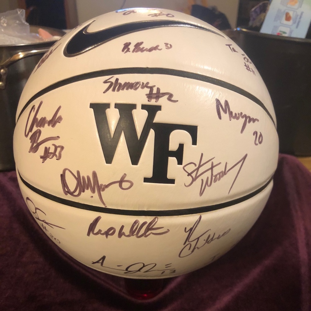 Signed Basketball Wake Forest 2019-2020 Team